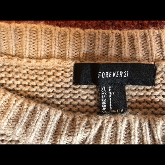 Woman’s long sleeve sweater - Picture 2 of 2